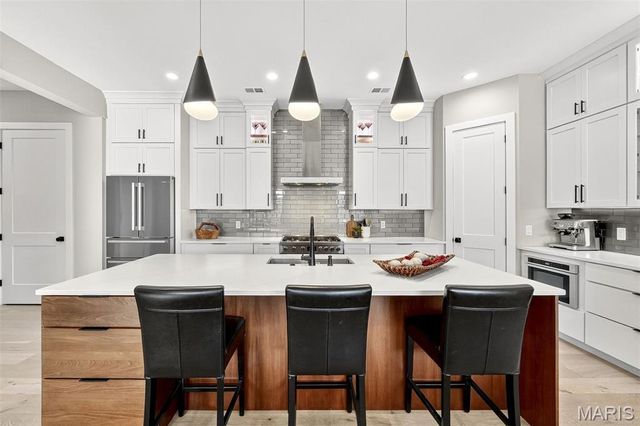 4323 Westminster Place 2E, St Louis, MO 63108