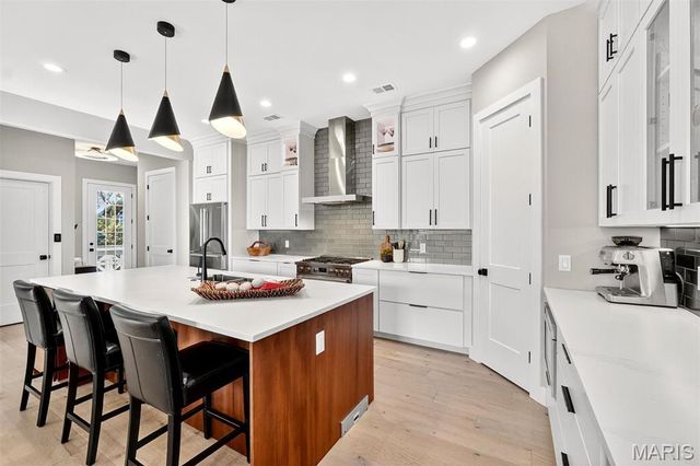 4323 Westminster Place 2E, St Louis, MO 63108