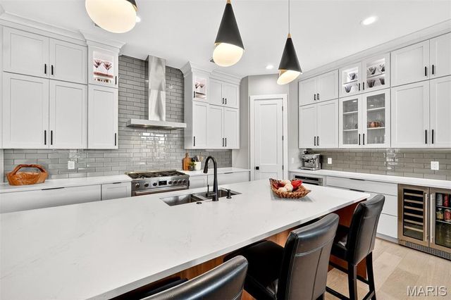 4323 Westminster Place 2E, St Louis, MO 63108