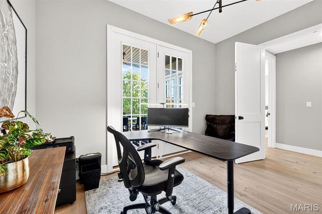 4323 Westminster Place 2E, St Louis, MO 63108