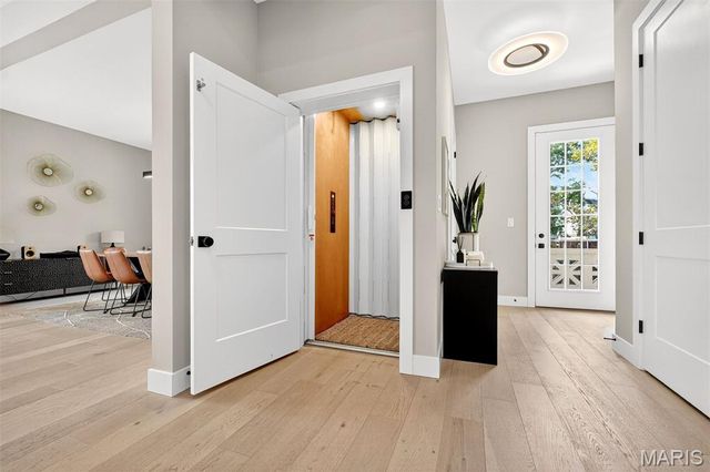 4323 Westminster Place 2E, St Louis, MO 63108