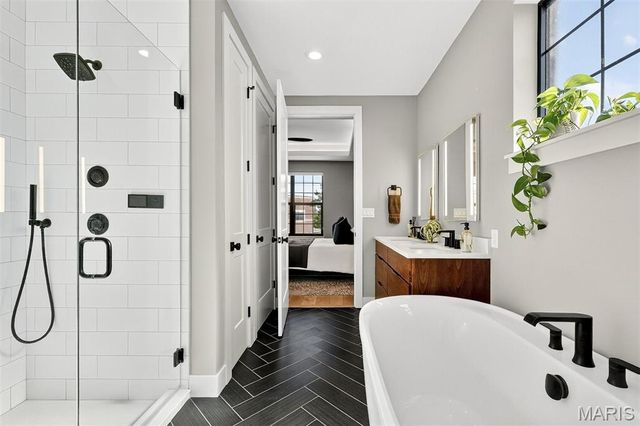 4323 Westminster Place 2E, St Louis, MO 63108