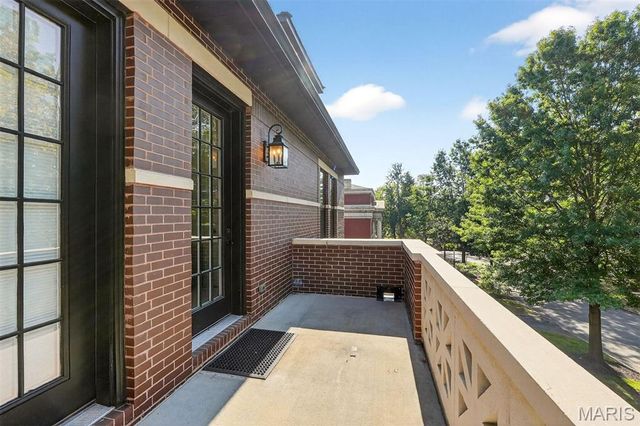 4323 Westminster Place 2E, St Louis, MO 63108