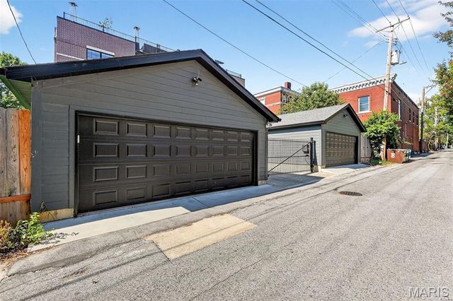 4323 Westminster Place 2E, St Louis, MO 63108