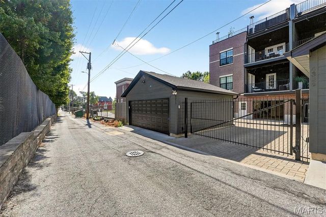 4323 Westminster Place 2E, St Louis, MO 63108