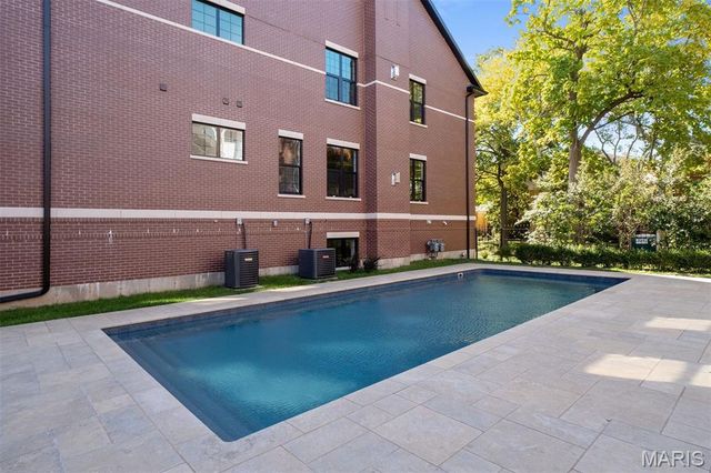 4323 Westminster Place 2E, St Louis, MO 63108