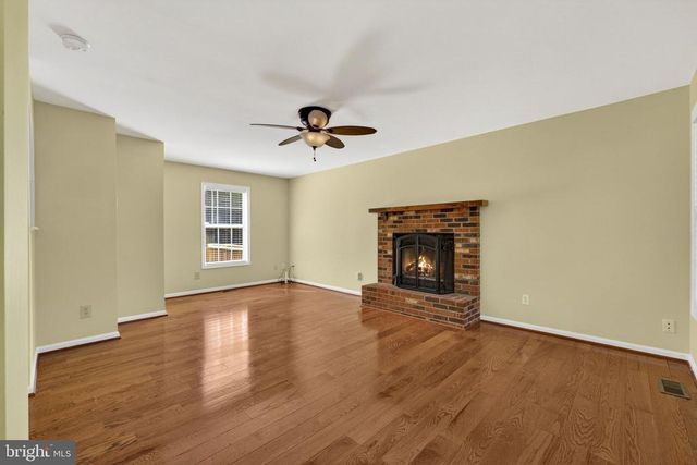 12151 DEERFIELD LN, Amissville, VA 20106