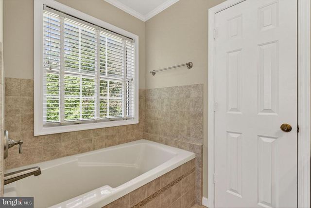 12151 DEERFIELD LN, Amissville, VA 20106