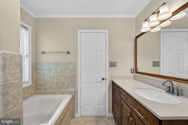 12151 DEERFIELD LN, Amissville, VA 20106