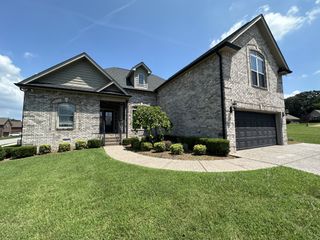 201 Sheffield Dr, White House, TN 37188