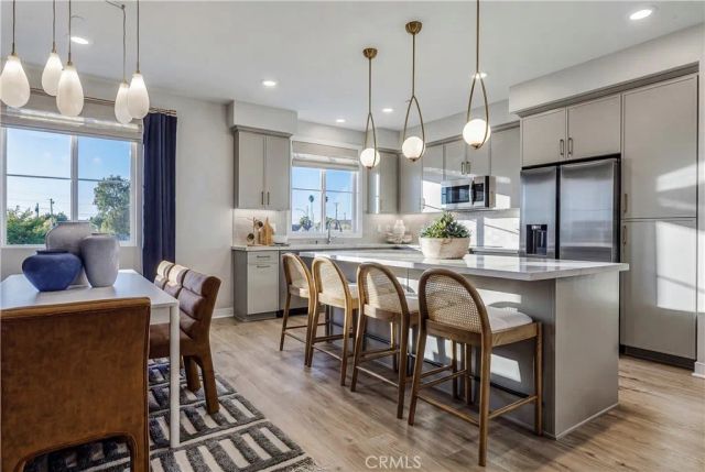 12719 Azure Way 24, Hawthorne, CA 90250