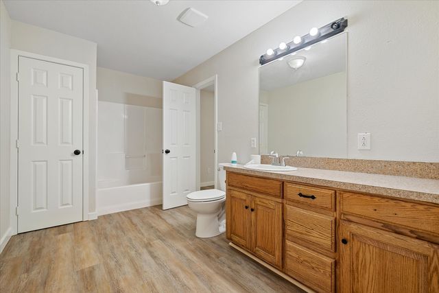 510 Bradburn Rd 510, 512, 514, Grand Saline, TX 75140