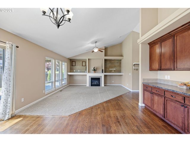 4964 PERIWINKLE Dr, Salem, OR 97317