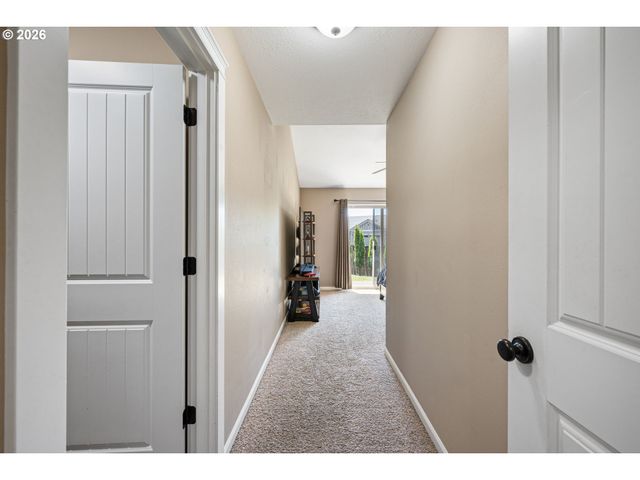 4964 PERIWINKLE Dr, Salem, OR 97317