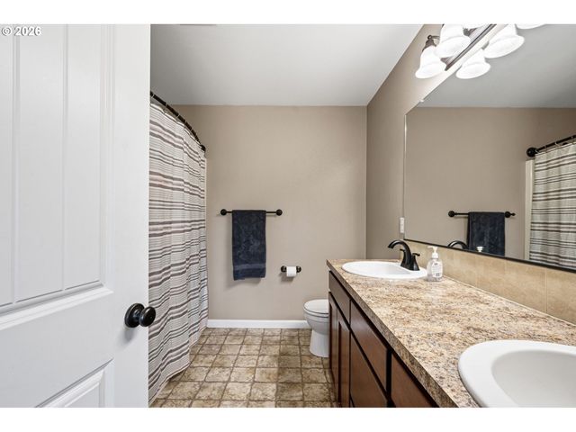 4964 PERIWINKLE Dr, Salem, OR 97317