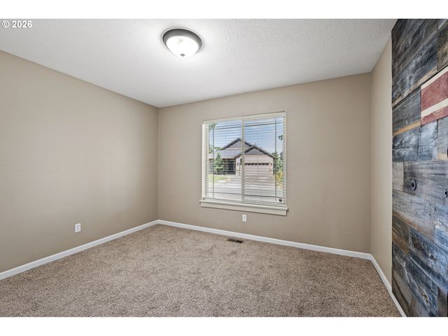 4964 PERIWINKLE Dr, Salem, OR 97317
