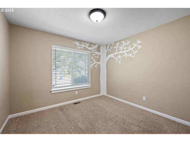 4964 PERIWINKLE Dr, Salem, OR 97317