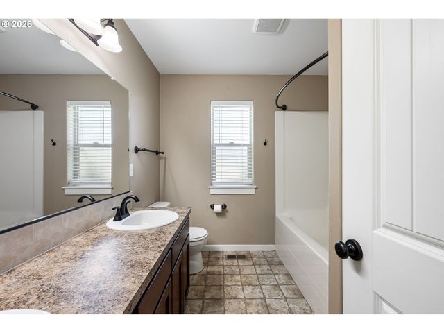 4964 PERIWINKLE Dr, Salem, OR 97317