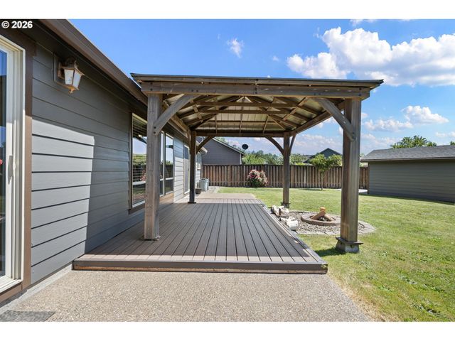 4964 PERIWINKLE Dr, Salem, OR 97317