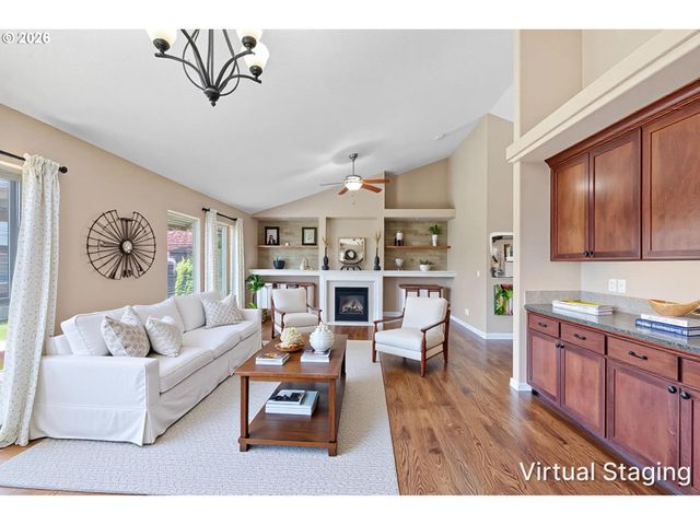 4964 PERIWINKLE Dr, Salem, OR 97317