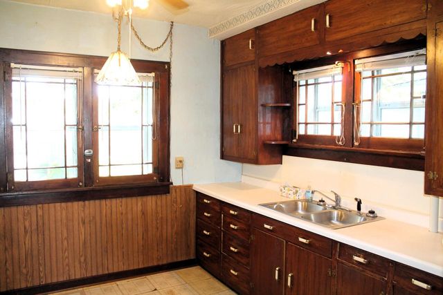 2322 Wood STREET, La Crosse, WI 54603