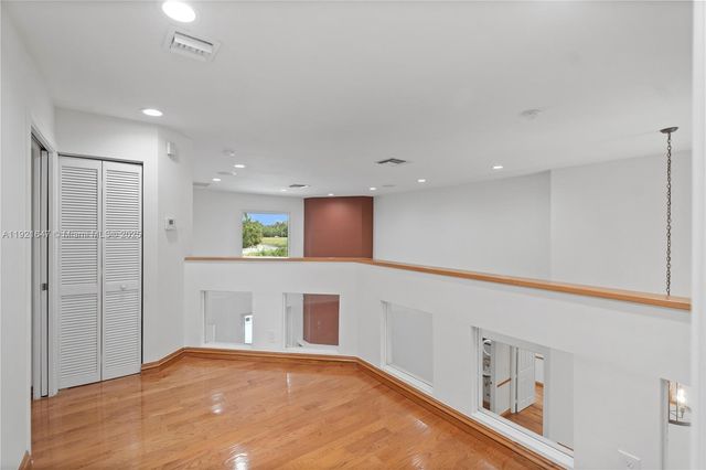 15601 SW 14th St, Pembroke Pines, FL 33027