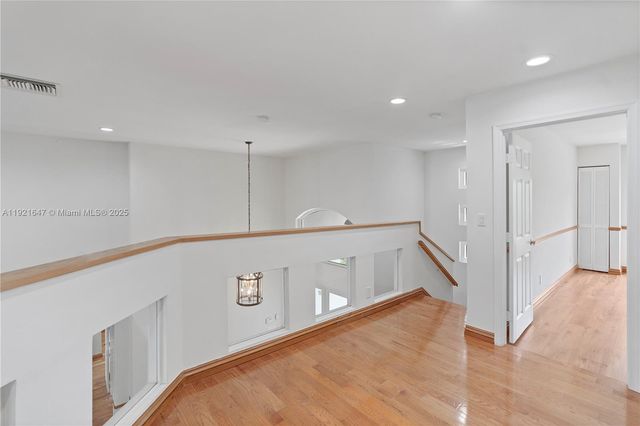 15601 SW 14th St, Pembroke Pines, FL 33027