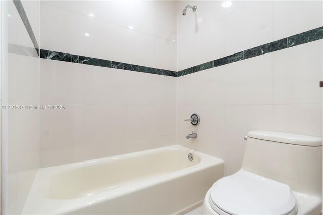 15601 SW 14th St, Pembroke Pines, FL 33027