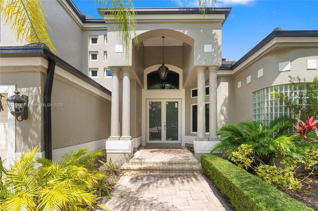 15601 SW 14th St, Pembroke Pines, FL 33027