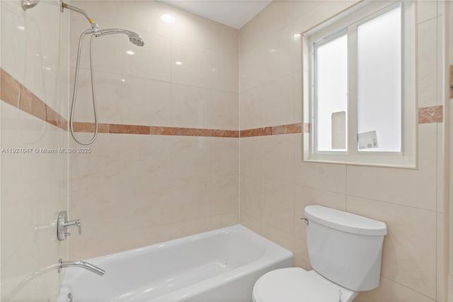 15601 SW 14th St, Pembroke Pines, FL 33027