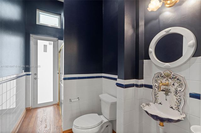 15601 SW 14th St, Pembroke Pines, FL 33027