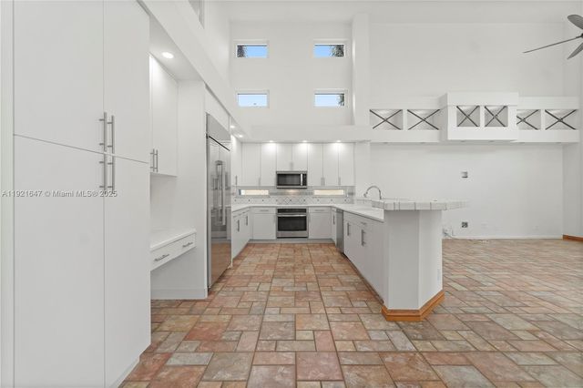 15601 SW 14th St, Pembroke Pines, FL 33027