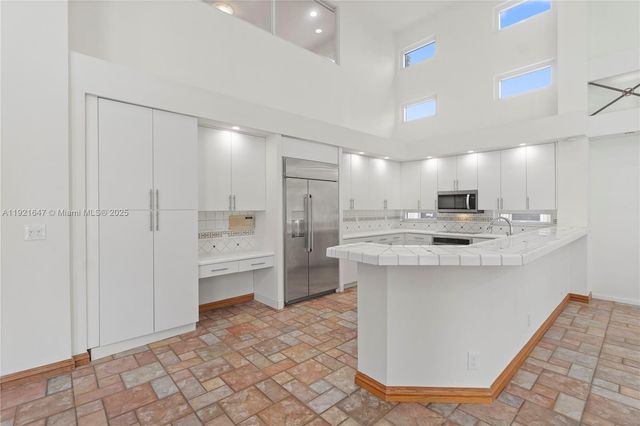 15601 SW 14th St, Pembroke Pines, FL 33027