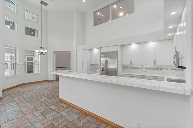 15601 SW 14th St, Pembroke Pines, FL 33027