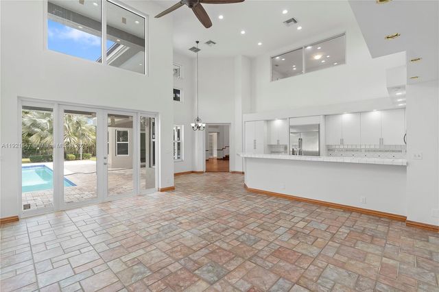 15601 SW 14th St, Pembroke Pines, FL 33027