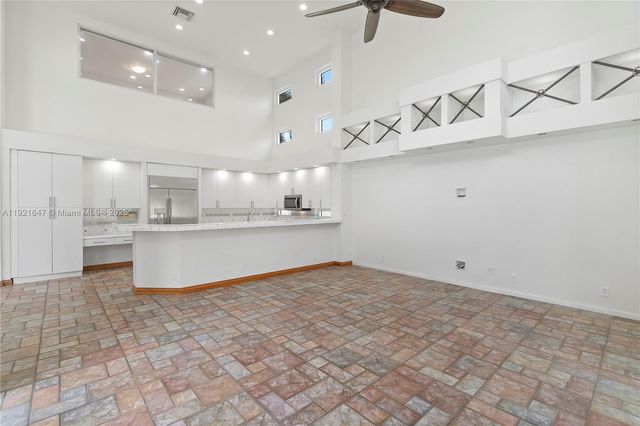 15601 SW 14th St, Pembroke Pines, FL 33027