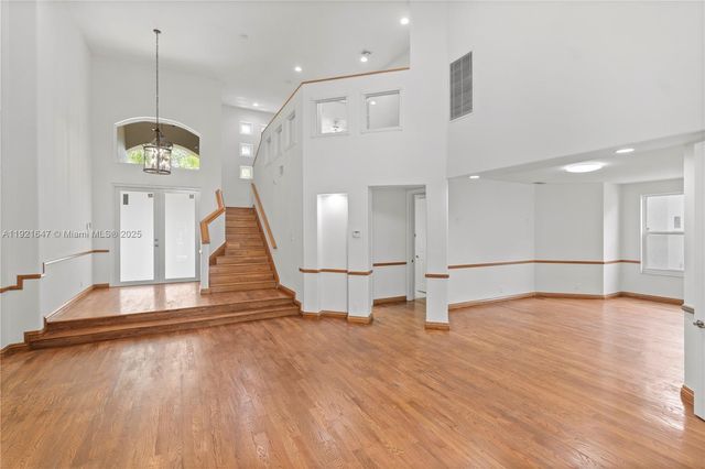 15601 SW 14th St, Pembroke Pines, FL 33027