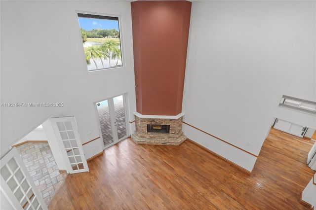 15601 SW 14th St, Pembroke Pines, FL 33027