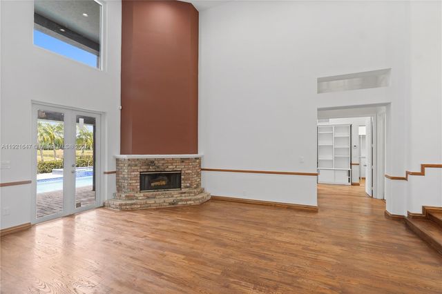 15601 SW 14th St, Pembroke Pines, FL 33027