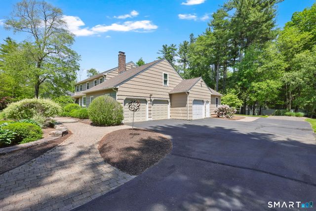 10 Hampshire Lane, Simsbury, CT 06070