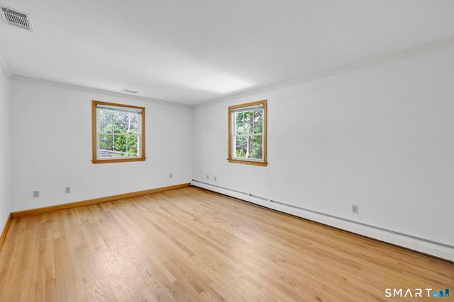 10 Hampshire Lane, Simsbury, CT 06070