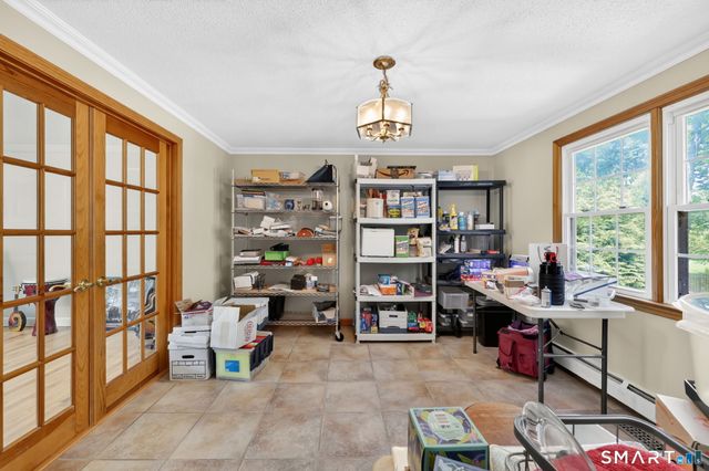 10 Hampshire Lane, Simsbury, CT 06070