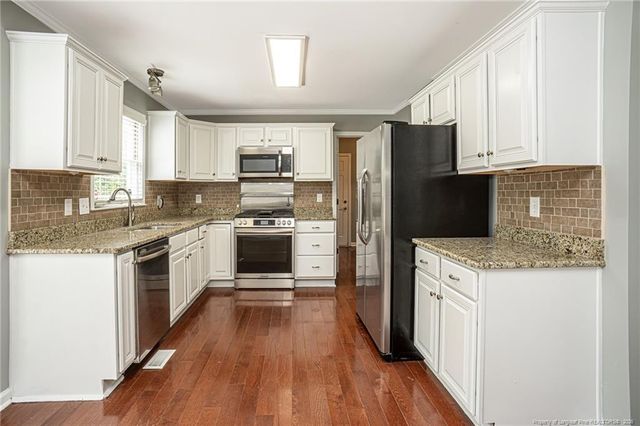 2119 Hollyridge Place, Fayetteville, NC 28304