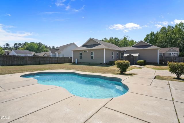 116b Willa Chase Court, Benson, NC 27504