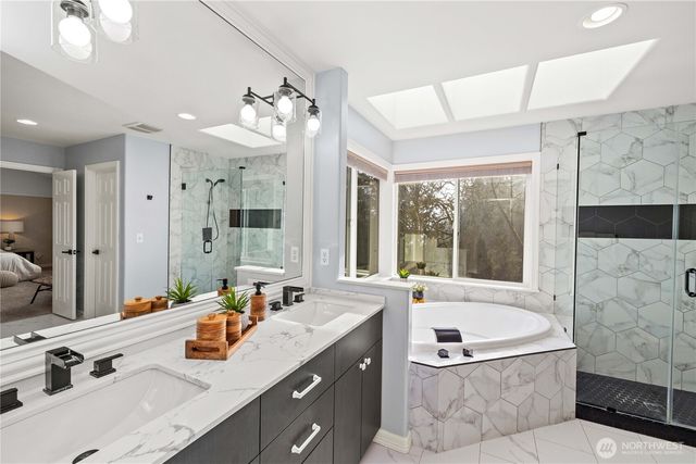 21211 SE 260th Street, Maple Valley, WA 98038