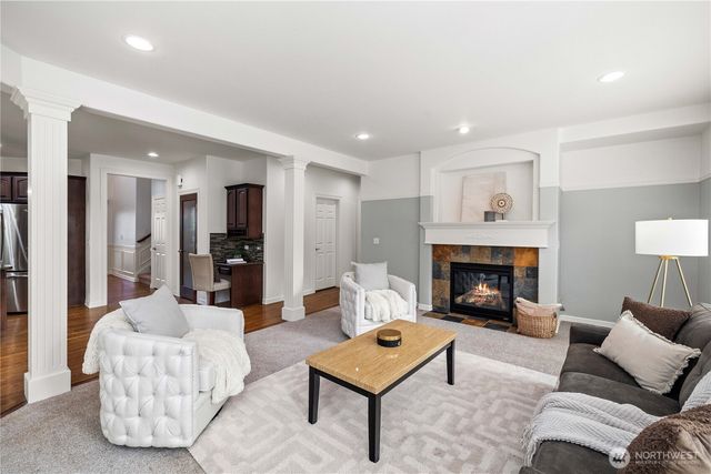 21211 SE 260th Street, Maple Valley, WA 98038