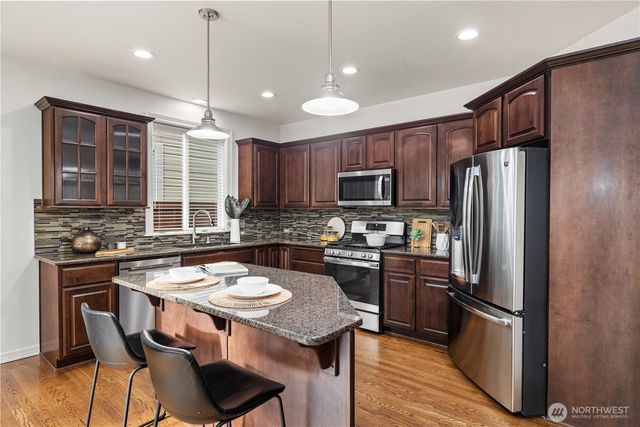 21211 SE 260th Street, Maple Valley, WA 98038