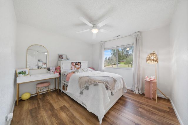 8940 Olney Park Drive, Redding, CA 96001