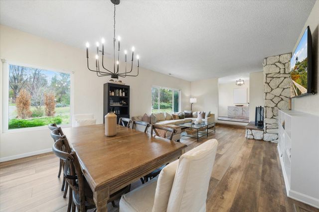8940 Olney Park Drive, Redding, CA 96001