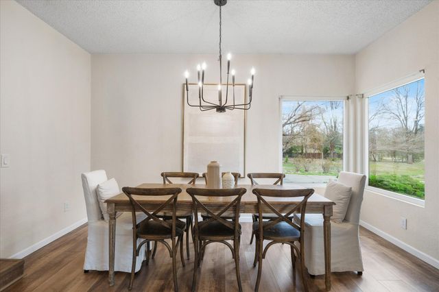8940 Olney Park Drive, Redding, CA 96001
